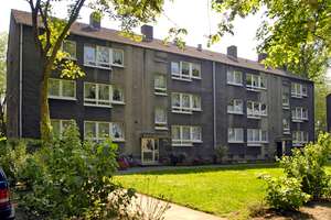 Modernisierte Balkonwohnung mit modernem Duschbad