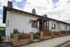 Freistehendes Einfamilienhaus mit Einliegerwohnung in Villmar, Ortsteil – Limburg-Weilburg (Kreis) – Vorschaubild 1