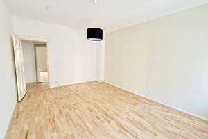 Modernisiert & bezugsfertig: Helle 2-Zimmer-Altbauwohnung mit Balkon in gepflegter Lage – Schnellerstraße 54, 12439 Niederschöneweide, Berlin – Vorschaubild 2