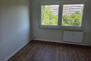 Weitblick am Rand von Dresden! 4-Raum-WE mit Balkon – Dorfhainer Straße 00, 1189 Kleinpestitz/Mockritz, Dresden – Vorschaubild 4