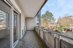 3-Zimmer-Wohnung in guter Lage mit zwei Balkonen und Entwicklungspotenzial – Bismarckweg 6, 40629 Ludenberg, Düsseldorf – Vorschaubild 4