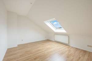 100 m² über den Dächern von Düsseltal – Maisonette mit zwei Balkonen in Szenelage von Düsseldorf – 40237 Düsseltal, Düsseldorf – Vorschaubild 17