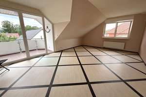 Helle 3-Zimmer-Dachgeschosswohnung mit Garage, Balkon und zusätzlichem Spitzboden  in Osterode – Die vollständige Adresse der Immobilie erhältst du vom Anbieter., 37520 Osterode am Harz – Vorschaubild 3