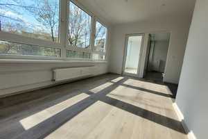 Frisch renovierte 3-Zimmer-Wohnung mit Balkon und Aufzug! – Philosophenweg 4, 45279 Essen – Vorschaubild 1