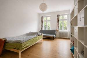 Charmante Maisonette-Altbauwohnung mit Balkon, zwei Bädern und Dielenboden – Die vollständige Adresse der Immobilie erhältst du vom Anbieter., 10245 Friedrichshain, Berlin – Vorschaubild 3