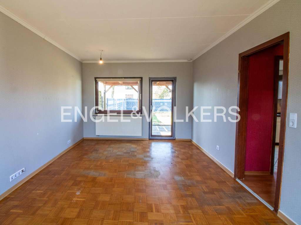 Immobilie in Dörverden - Einfamilienhaus mit individuellen Gestaltungsmöglichkeiten auf großem Grundstück - Bild 1