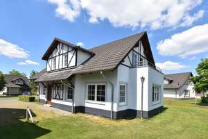 Fantastisches Ferienhaus 575 mit einem echten Koos Konijn-Schlafzimmer (2229) – Am Kellerborn 1-575, 56812 Cochem – Vorschaubild 1