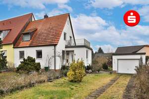 Kleine Doppelhaushälfte auf großem Grundstück in Gebersdorf – Die vollständige Adresse der Immobilie erhältst du vom Anbieter., 90449 Gebersdorf, Nürnberg – Vorschaubild 1