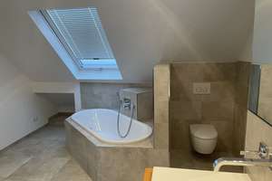 Hochwertig ausgestattete Maisonette-Wohnung mit Dachterrasse, EBK und Sauna – 63512 Hainburg – Vorschaubild 4