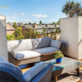 HERRLICHES DOPPELGESCHOSSIGE PENTHOUSE MIT 3 SCHLAFZIMMERN IN BOADILLA DEL MONTE