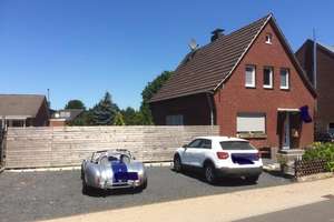 Freistehendes Haus mit gr. Garten + Keller für kleine Familie (ohne Makler) – Die vollständige Adresse der Immobilie erhältst du vom Anbieter., 41363 Jüchen – Vorschaubild 1