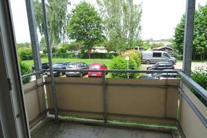 Hübsche Wohnung mit schickem Fensterbad, West-Balkon und Stellplatz – Sachsenring 41, 9127 Gablenz, Chemnitz – Vorschaubild 5