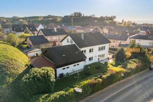IMMORath.de - Zweifamilienhaus mit viel Platz & Garten – Die vollständige Adresse der Immobilie erhältst du vom Anbieter., 79235 Vogtsburg im Kaiserstuhl – Vorschaubild 2