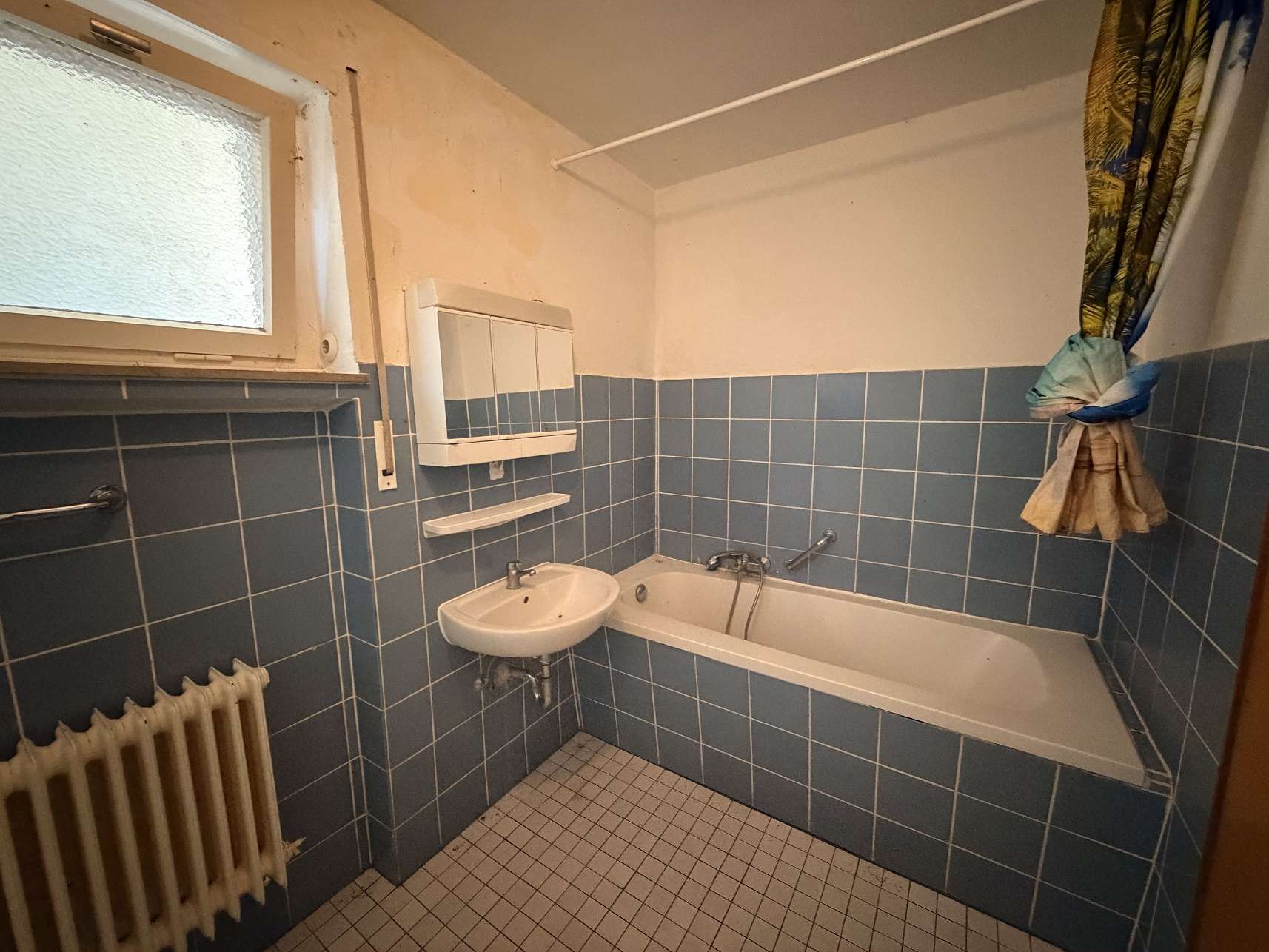 Immobilie in Vlotho - Großzügiges Zweifamilienhaus mit Potenzial in ruhiger Lage - Bild 3