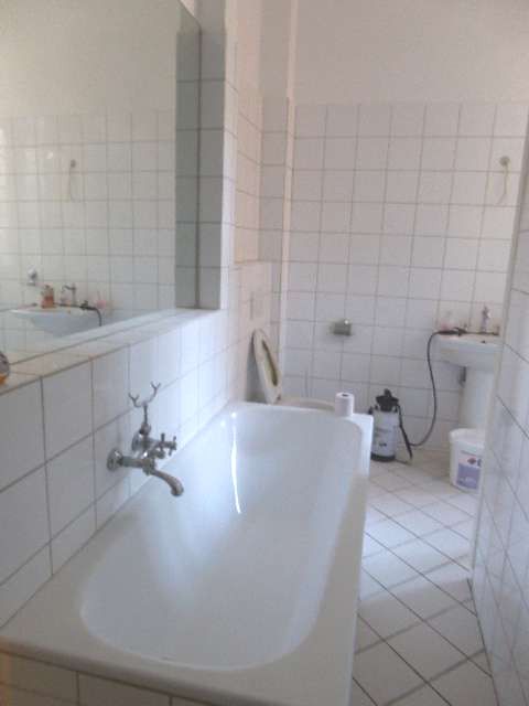 Schicke Altbauwohnung V-E-R-M-I-E-T-E-T... image