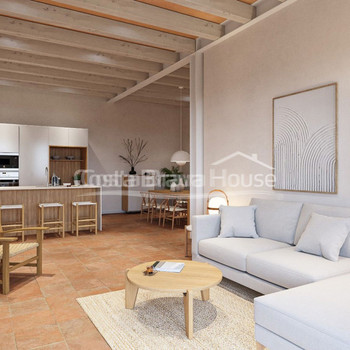Neubauwohnung im historischen Zentrum von Begur zu verkaufen, modernes Design auf einer Etage