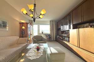 Helle 3-Zimmer-Wohnung mit Loggia, Aufzug und großem Gestaltungspotenzial in Aubing