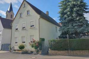Einfamilienhaus mit Nebengebäude und vielseitigen Nutzungsmöglichkeiten in Bieberehren