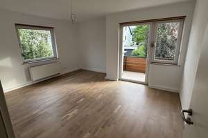 Großzügige 4-Zimmer-Wohnung mit großem Garten, Balkon, Terrasse & Garage in ruhiger Lage – Kaulbachstraße 7, 95447 Altstadt, Bayreuth – Vorschaubild 3
