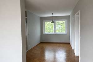 Charmante 4,5-Zimmer-Wohnung mit Balkon und Blick ins Grüne – Stuttgart-Weilimdorf – 70499 Weilimdorf (Ortsteil), Stuttgart – Vorschaubild 4