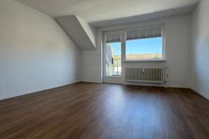 3,5-Zimmer-Wohnung im Dachgeschoss in Hannover mit Tiefgaragenstellplatz – Die vollständige Adresse der Immobilie erhältst du vom Anbieter., 30519 Wülfel, Hannover – Vorschaubild 3