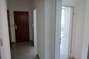 DU-Mitte, renovierte 2 .Zi.-Whg., 3. OG 64 m², gr. Küche, Balkon,  Aufzug – Güntherstraße 35, 47051 Dellviertel, Duisburg – Vorschaubild 3