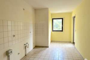 Gut geschnittene zwei Zimmerwohnung mit zwei Balkonen und Tiefgaragenstellplatz – Die vollständige Adresse der Immobilie erhältst du vom Anbieter., 69126 Emmertsgrund, Heidelberg – Vorschaubild 3