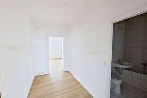 Gut geschnittene 3-Zimmer-Wohnung mit BALKON, Badewanne und EBK – Bernhard-Kellermann-Str. 19, 39120 Leipziger Straße, Magdeburg – Vorschaubild 13