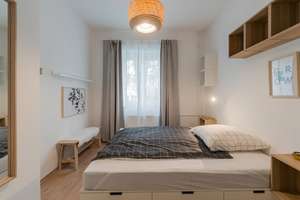 Bezugsfrei ++ Helles, möbliertes Apartment in gepflegtem Altbau ++ Top Lage – Die vollständige Adresse der Immobilie erhältst du vom Anbieter., 10437 Prenzlauer Berg, Berlin – Vorschaubild 8