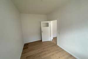 Neu renovierte 3 Zimmer Wohnung mit Balkon und neuer Einbauküche – Goeckingstraße 31, 47139 Duisburg – Vorschaubild 11