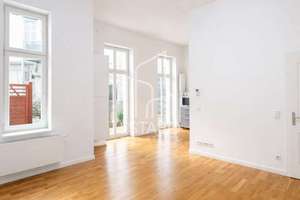 Rückzugsort direkt in Steglitz: 2,5-Zimmer-Altbauwohnung mit 62 m², 3,80 m Decken & eigener Terrasse