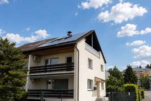 Exklusive kernsanierte DHH mit 20 kW Photovoltaik, 3 Balkonen & hochwertiger Ausstattung