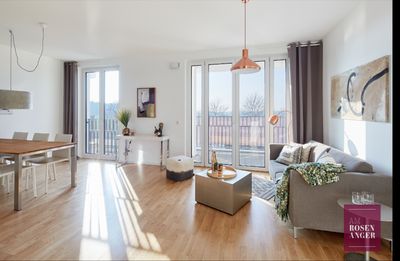 Kleine Familien finden hier ihren Platz! Wunderschöne 3-Zimmer Neubauwohnung im Grünen!