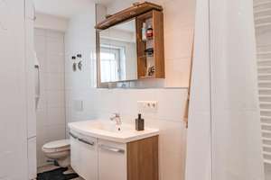 Stylisches Mehrgenerationenhaus mit Einliegerwohnung in Neu - Ulms PREMIUMLAGE ! – Die vollständige Adresse der Immobilie erhältst du vom Anbieter., 89231 Neu-Ulm – Vorschaubild 25
