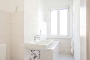 Sanierte 2-Zimmer Wohnung mit Balkon und Badewanne in Mitte – Invalidenstraße 141, 10115 Mitte (Ortsteil), Berlin – Vorschaubild 11