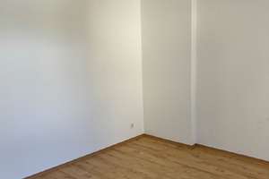 2-Zimmer Wohnung mit EBK, Balkon und Stellplatz im hübschen Altbau in Leverkusen-Wiesdorf – Lichstraße 15, 51373 Wiesdorf, Leverkusen – Vorschaubild 5