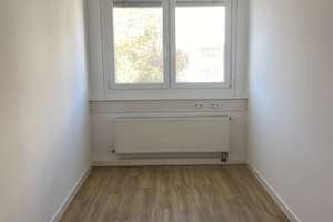 NUR FÜR STUDENTEN: Zentrumsnahes Studentenzimmer in einem Studentenwohnheim in Reutlingen – Wörthstrasse 55, 72764 Reutlingen-Mitte, Reutlingen – Vorschaubild 3