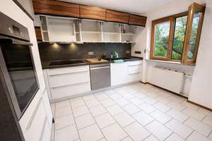 Provisionsfrei: Stilvolles Reiheneckhaus in ruhiger Bestlage von Erding 5 Zimmer, Dachstudio&Solar – Die vollständige Adresse der Immobilie erhältst du vom Anbieter., 85435 Erding – Vorschaubild 13