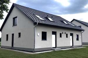 Moderne großzügige Doppelhaushälfte am Stadtrand 