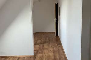 ab September // Urgemütliche helle Dachgeschosswohnung – Ricklinger Straße 38, 30449 Linden-Süd, Hannover – Vorschaubild 2