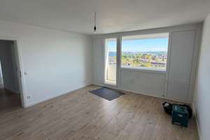 Mit Blick über Kiel Holtenau! Komplett sanierte 2-Zimmer-Wohnung mit Balkon *nur schriftl.Anfragen* – Richthofenstraße 41, 24159 Holtenau, Kiel – Vorschaubild 3