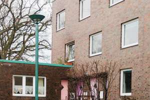 Ruhiger 2-Zimmer-Wohnbereich mit eigenem Bad - 40m2 - ausschließlich weibliche Mieter - befristet