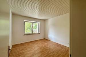 ++ Schöne Wohnung ++ Zentral und mit Blick in einen herrlichen Garten ++ – Elisabethstr. 140, 47799 Cracau, Krefeld – Vorschaubild 2