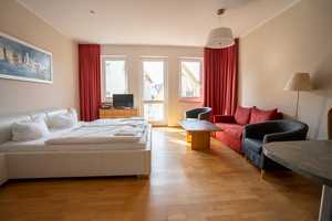 Ferienwohnung in Warnemünde, mit Blick auf die Achterreg im Haus Möwenblick – Rostock – Vorschaubild 3