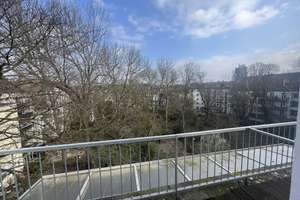 Sanierte Dachterrassen-Wohnung im Altbau mit Parkblick in Flingern-Nord – Cranachstr. 34, 40235 Flingern Nord, Düsseldorf – Vorschaubild 3