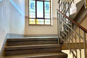 Chemnitz: Vermietete 3-Raumwohnung mit Balkon, Lift & Glasfaseranschluss zu verkaufen! – Ludwig-Kirsch-Str. 25, 9130 Sonnenberg, Chemnitz – Vorschaubild 3