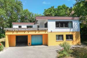Ein seltenes Juwel an der Ebertsklinge – Wohnen auf einer Ebene mit traumhaftem Grundstück – Die vollständige Adresse der Immobilie erhältst du vom Anbieter., 97074 Frauenland, Würzburg – Vorschaubild 3
