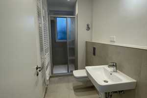 Modernisiert - 3 Zimmer mit Balkon, Einbauküche und Duschbad – Hochstraße 15B, 13357 Berlin – Vorschaubild 2