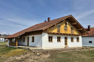 Geräumiges Einfamilienhaus in ruhiger Lage mit großem Garten in Pfaffenberg – Die vollständige Adresse der Immobilie erhältst du vom Anbieter., 84066 Mallersdorf-Pfaffenberg – Vorschaubild 3