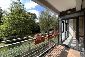 Großzügige und umfassend modernisierte Wohnung